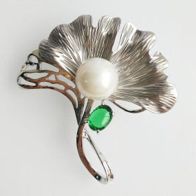 Ginko leaves brooch