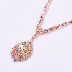 Crystal Peacock Eye Feather Style Necklace