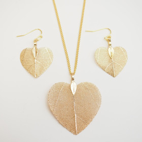 Heart Shape Natural Leaf Gold Pendant and Earrings Set in Cardboard Gift Box